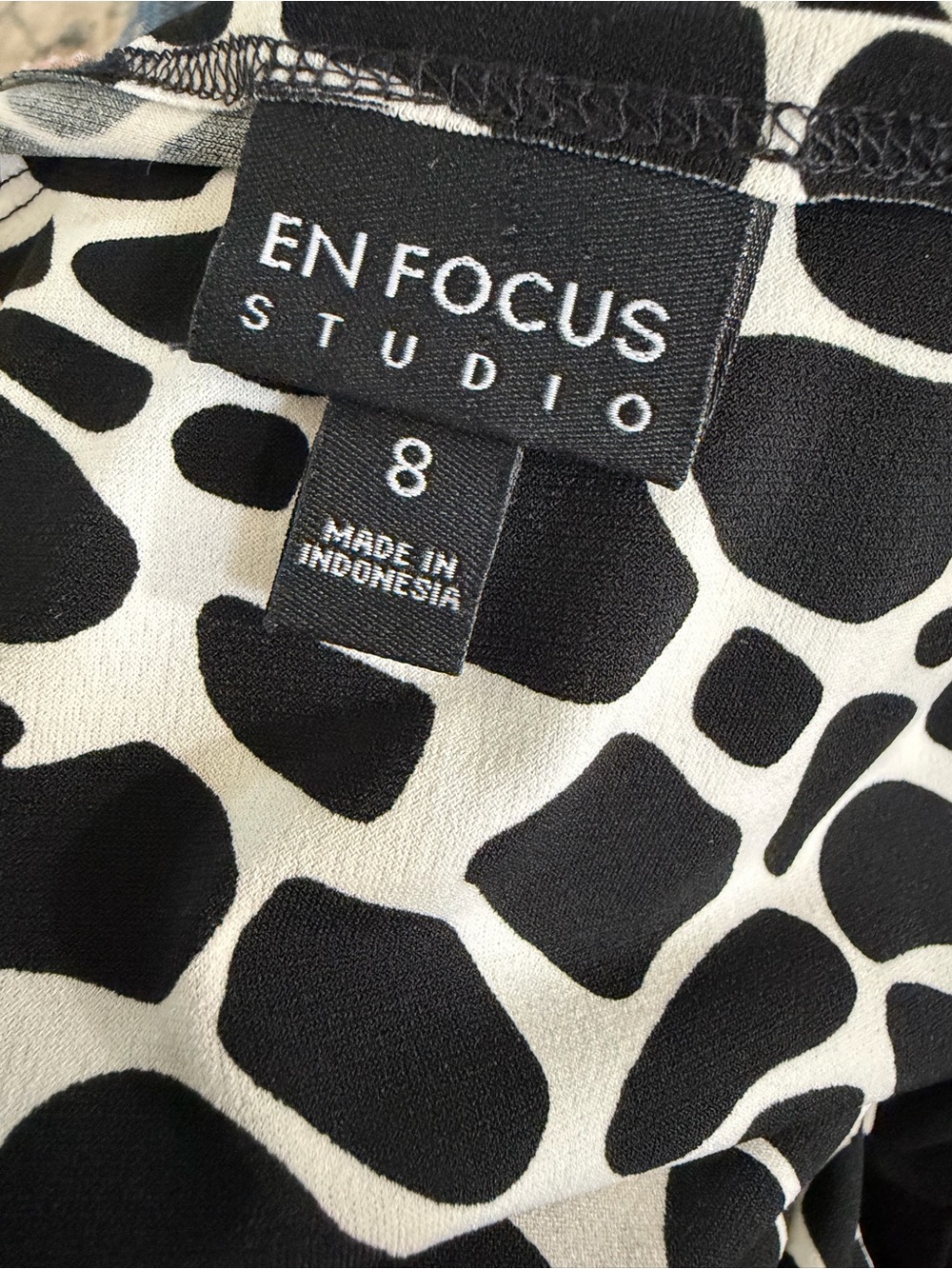 En Focus Studio size 8 Black White Abstract Print Knee Length Dress - Picture 5 of 6